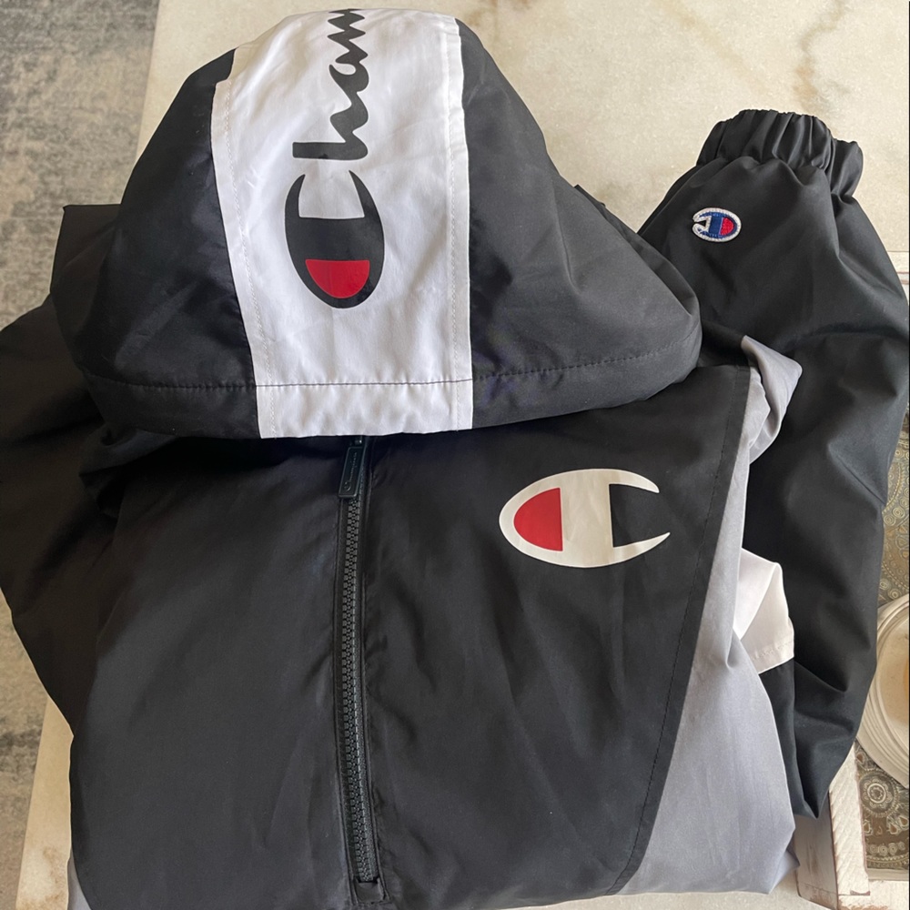 Mens XL Champion Puffer Jacket